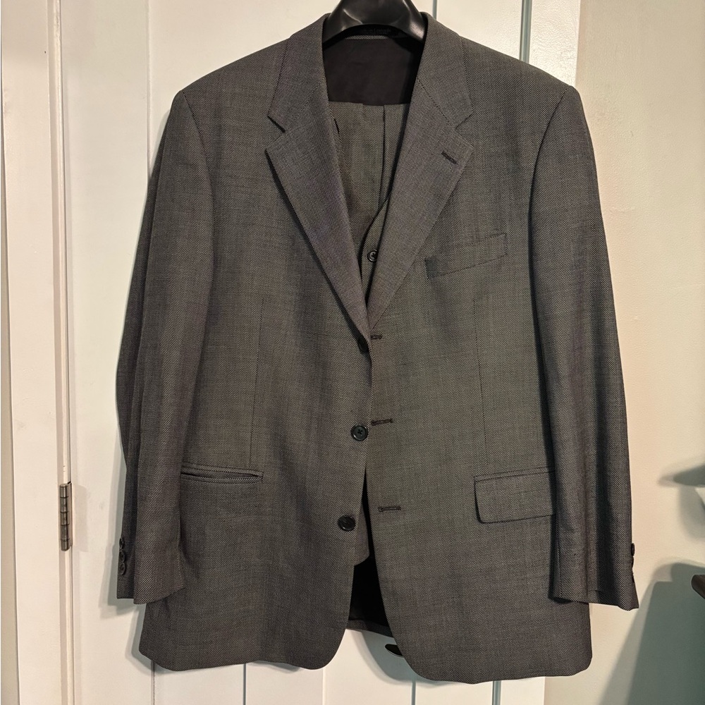 Classic Gray Men's 3 piece suit